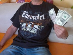 Shirt:www.chevymall.com